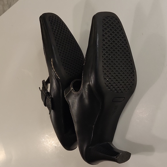 Merona, Black Open Back Shoes-Sz 9 - Picture 8 of 8